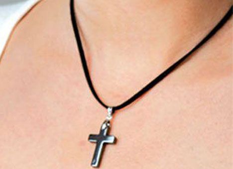 Нательный крестик - зачем его носят, мифы и суеверия
