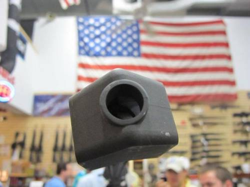Магазинчик оружия в США ( 35 фото )
