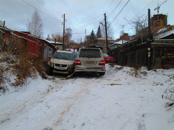 Первый снег, первый гололёд, первое крупное ДТП в Красноярске
