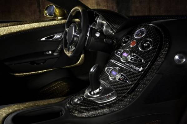 Самый дорогой Bugatti в мире, с отделкой золотом, стоимостью 2.200.000 Евро
