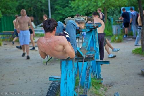 Суровый фитнес-центр в Киевском Гидропарке (23фото + видео)
