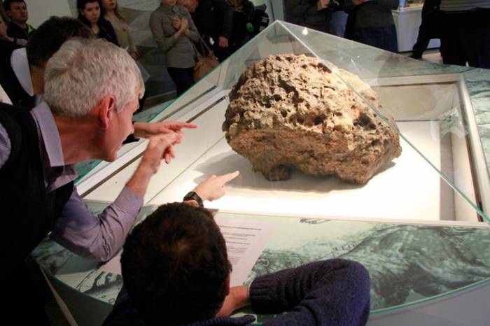 Сколько стоит посмотреть на челябинский метеорит

