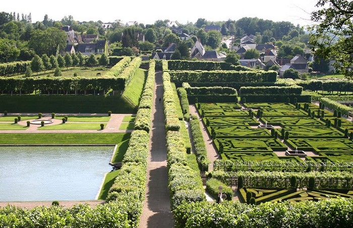 Сады замка Валландри самые романтичные и красивые во Франции.
