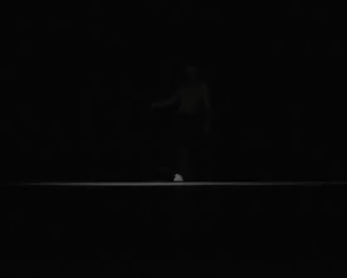 Небычный танец со светом ( 3 гифки + видео )
