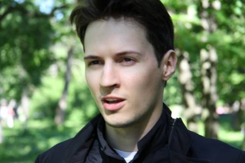 Павел Дуров сбил инспектора ДПС? (4 фото+видео)
