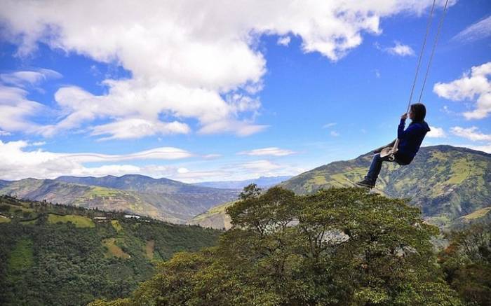 Головокружительные качели на высоте 2660 метров над уровнем моря (11 фото + видео)
