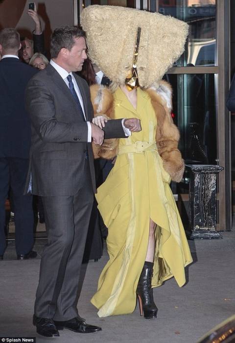Модный модный прикид от Леди Гага
